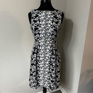 London Times Floral Print Fit & Flare Dress in Size 12P